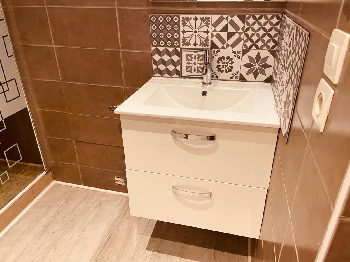 Appartement 2 Chambres Avec Parking Prive Gratuit Ντιζόν Εξωτερικό φωτογραφία